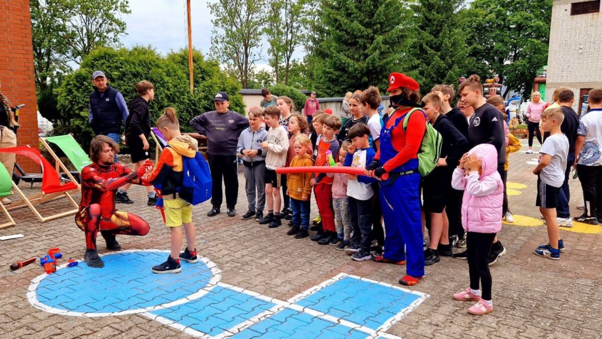 Radowo Małe świętuje rodzinę – relacja z “Niezapominajkowego Dnia Matki, Ojca i Dziecka”
