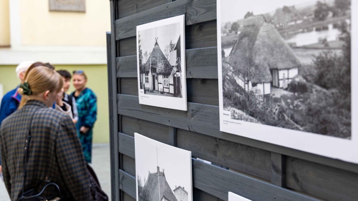 Konkurs fotograficzny w Muzeum Narodowym w Szczecinie: “Domy z przeszłości. Budownictwo wiejskie Pomorza Zachodniego na starych fotografiach”