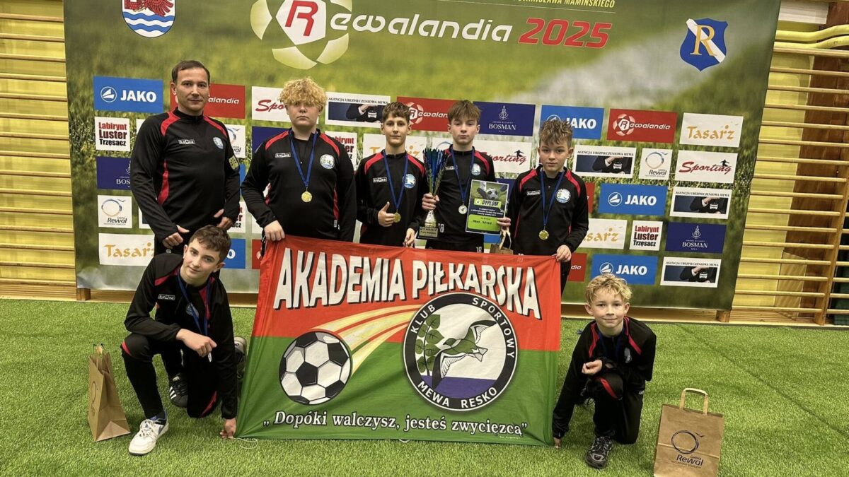 Mewa Resko zajmuje drugie miejsce w Mikołajkowym Turnieju Piłkarskim