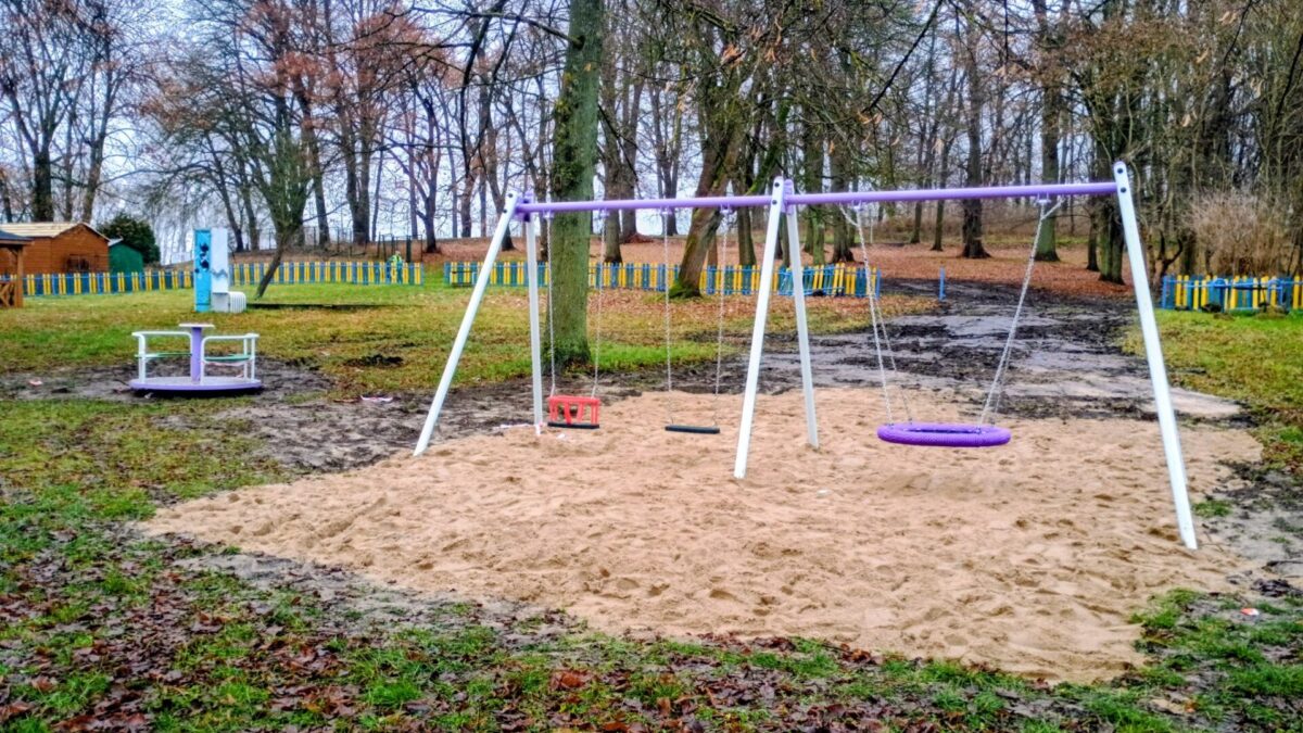 W Gminie Węgorzyno powstają nowe atrakcje na placach zabaw