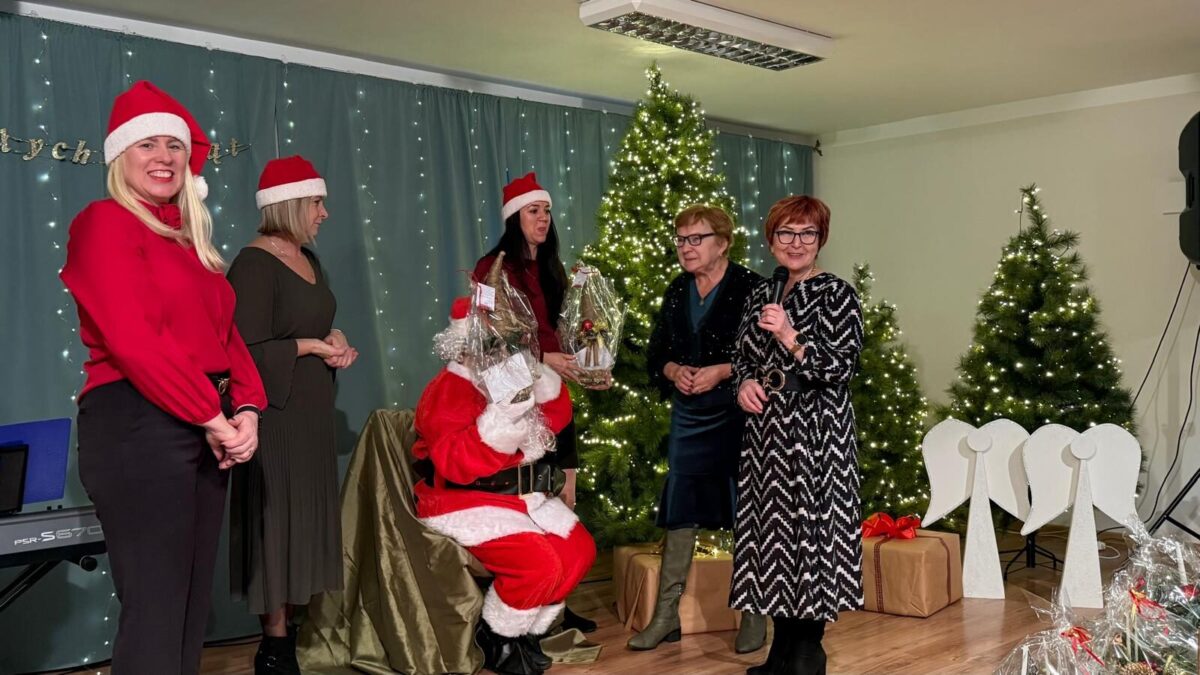 Świąteczne spotkanie opłatkowe w Domu Pomocy Społecznej w Resku