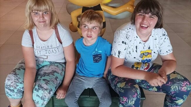 Krok od tragedii: o drugiej w nocy runął dom. Dwoje dzieci z niepełnosprawnością zostało bez dachu nad głową