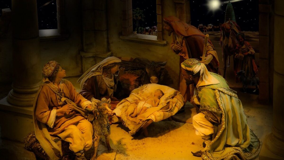 Świąteczne zwyczaje z całego świata – podróż po tradycjach Bożego Narodzenia