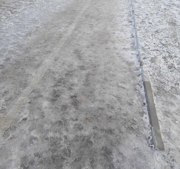 Ostrzeżenia i działania służb przed gołoledzią