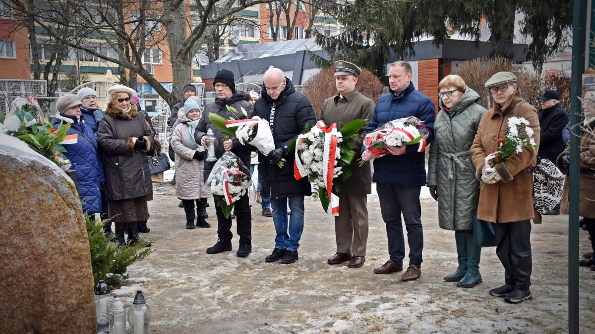 86. rocznica pierwszych masowych deportacji Polaków uczczona w Łobzie