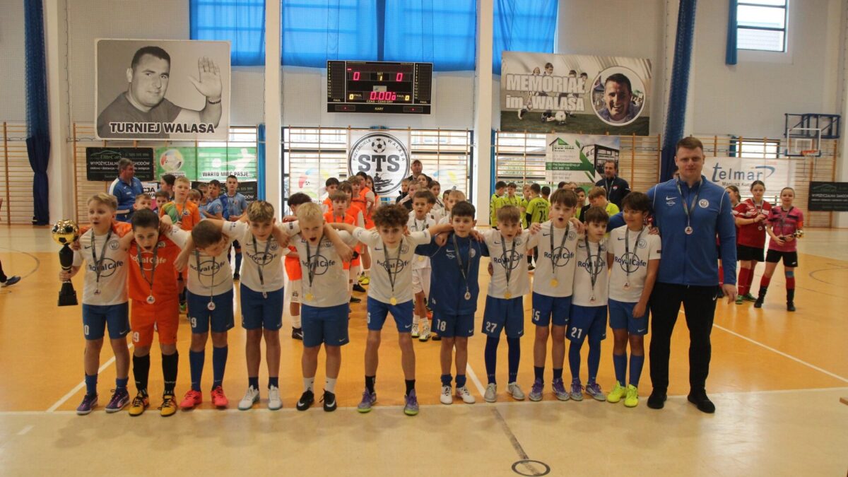 MLKS Światowid Łobez triumfuje w XII Memoriale Walasa