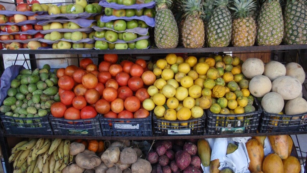 Flagi przy produktach – nowy sposób oznaczania owoców i warzyw w Polsce